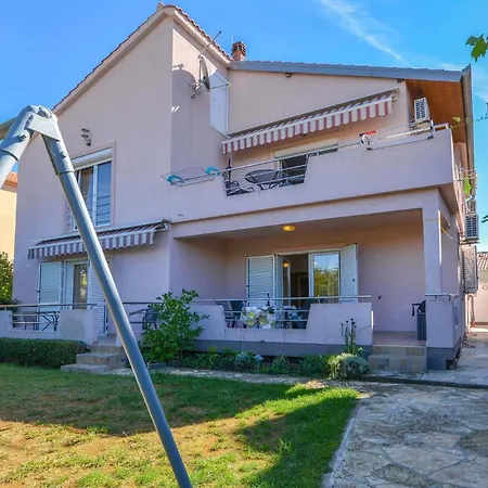 1 Bedroom In * Zára