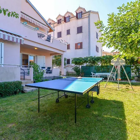 Apartment 1 Bedroom In *
