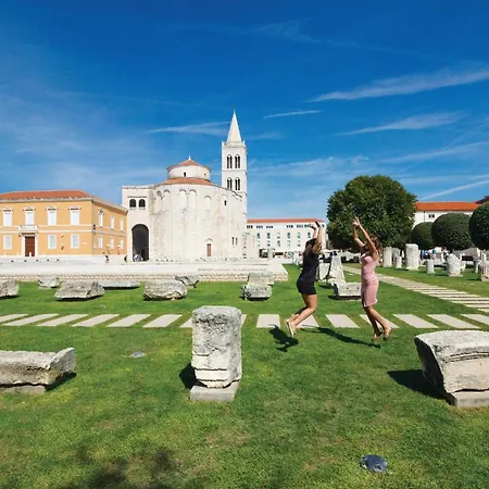 Apartment 1 Bedroom In Zadar